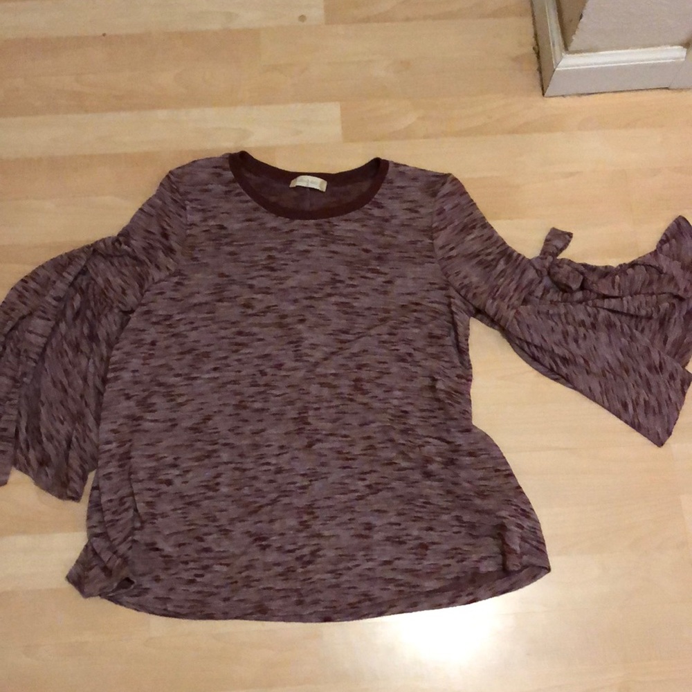Soft long sleeve blouse with bows